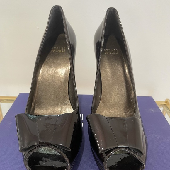 Stuart Weitzman patent pumps. - Picture 10 of 10